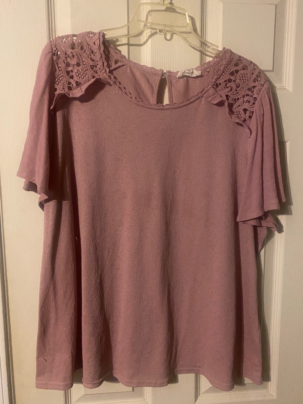 Lace-Shoulder Women’s Tunic Top in Dusty rose Mauve pink size 3X short sleeves